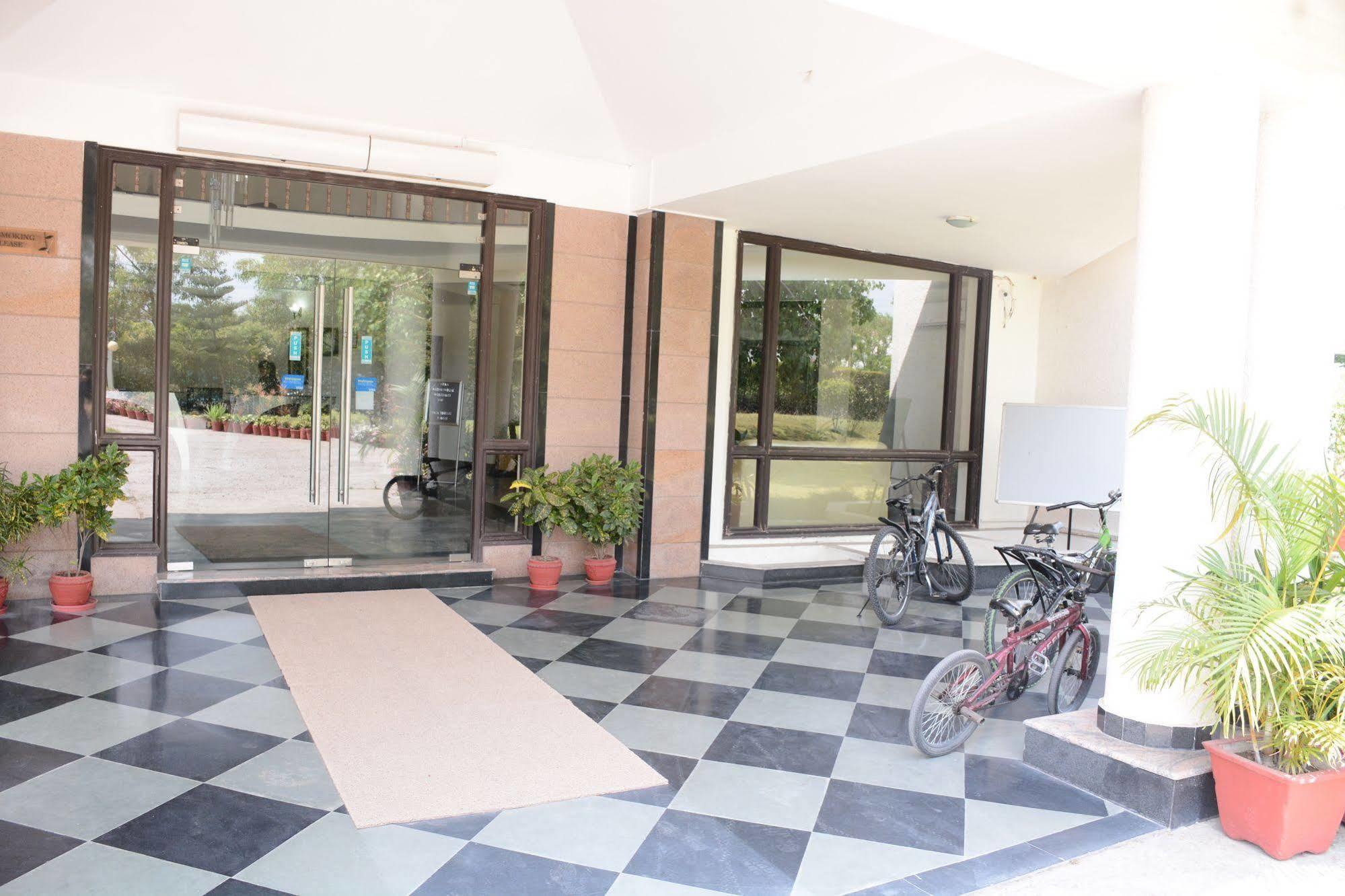 Naturoville Ayurvedic And Yoga Retreat Rishīkesh Exterior foto