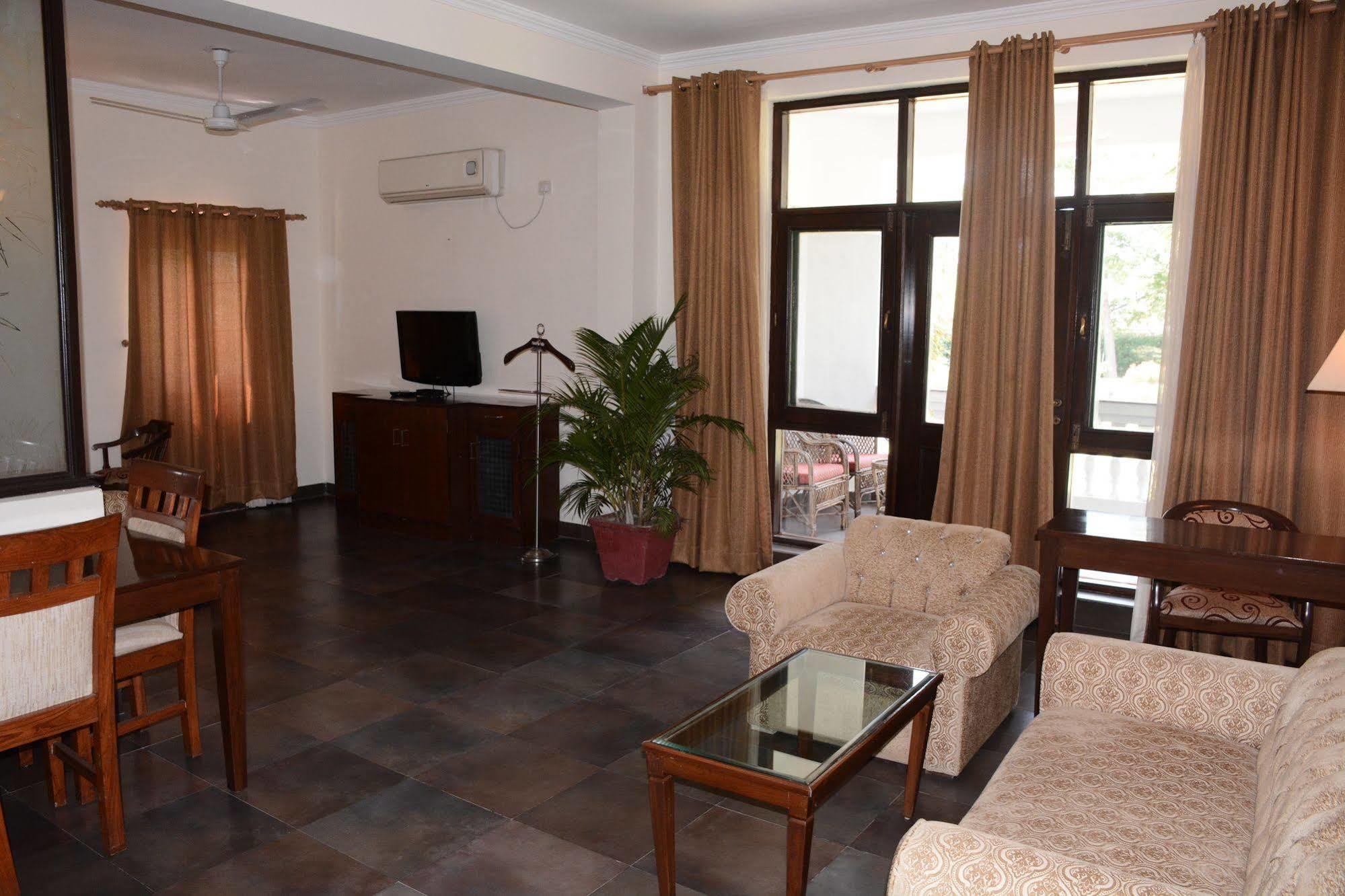 Naturoville Ayurvedic And Yoga Retreat Rishīkesh Exterior foto