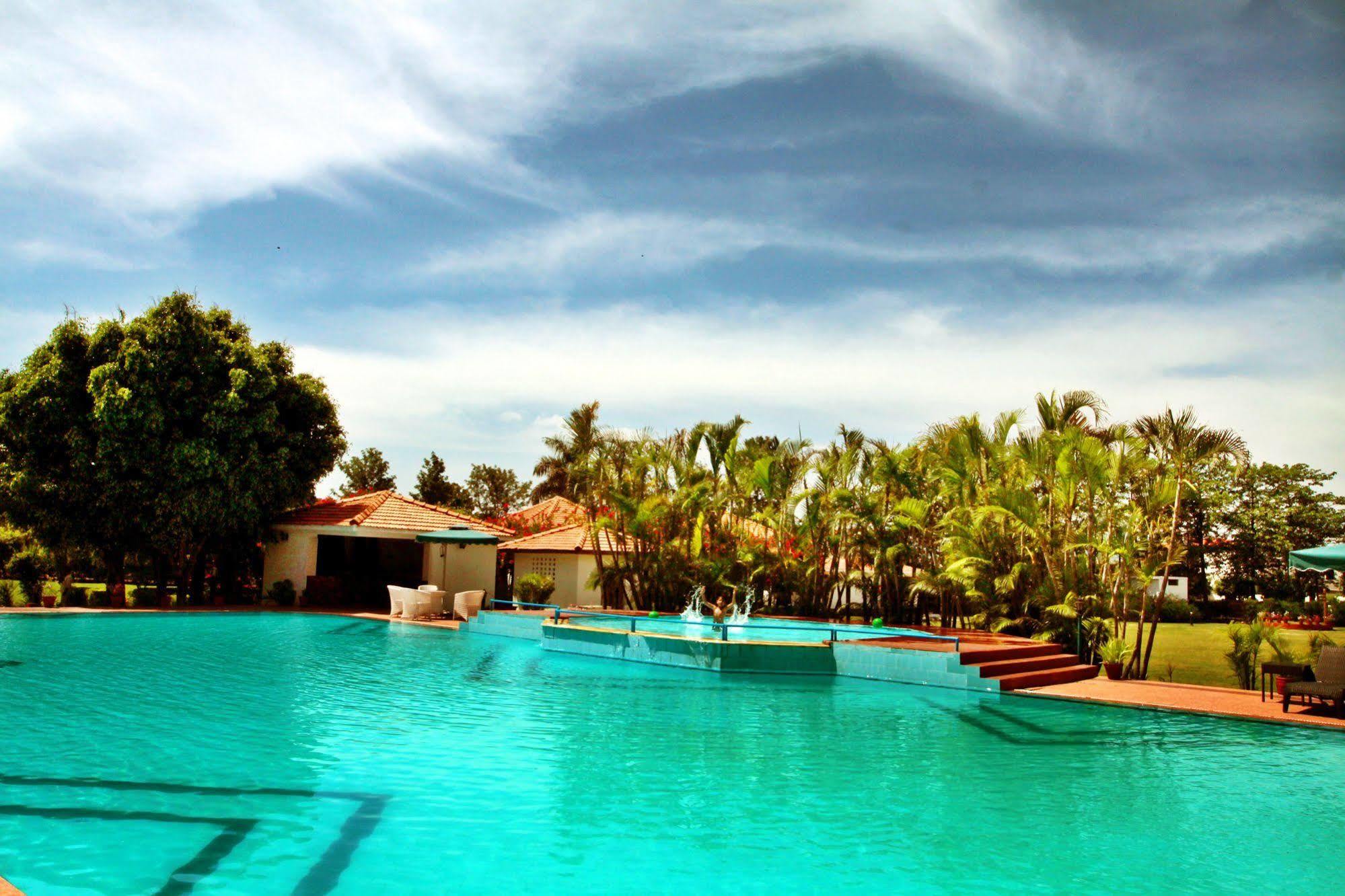 Naturoville Ayurvedic And Yoga Retreat Rishīkesh Exterior foto