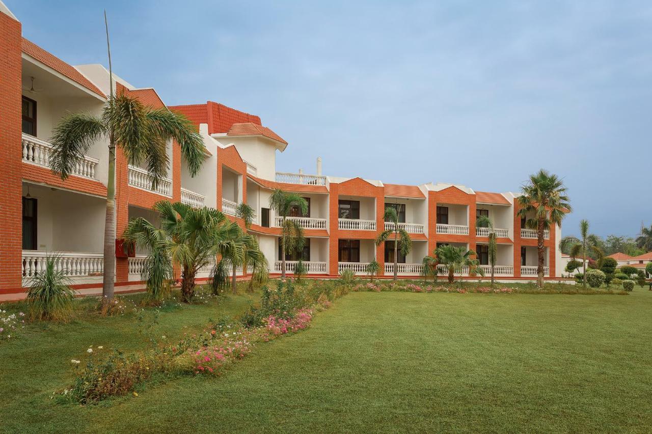 Naturoville Ayurvedic And Yoga Retreat Rishīkesh Exterior foto