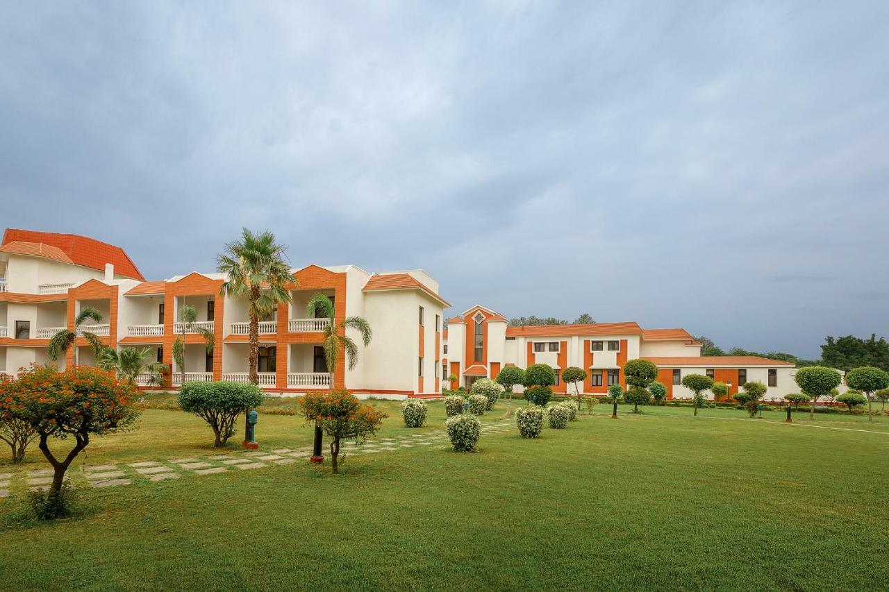 Naturoville Ayurvedic And Yoga Retreat Rishīkesh Exterior foto
